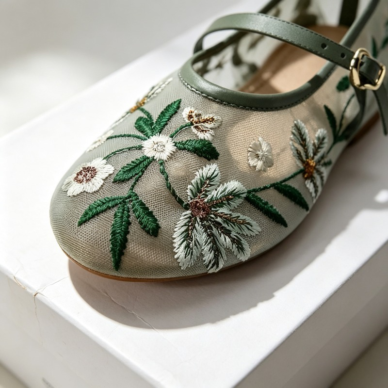 Siatkowe haftowane rekreacyjne – Ethnic Fashion Brands recenzja i cena