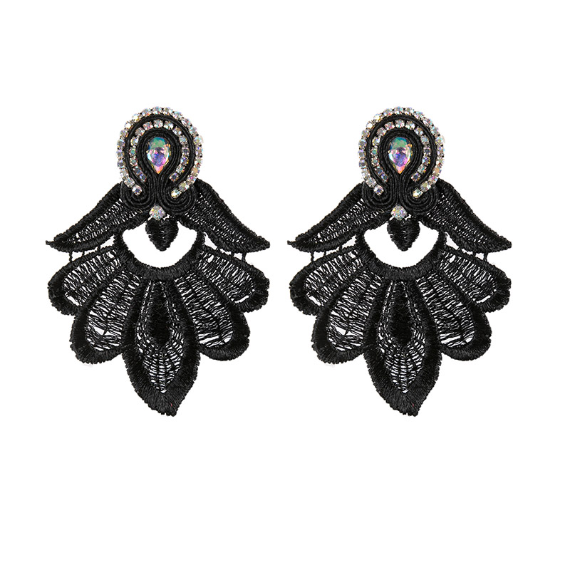 Modne damskie kolczyki, biżute – Ethnic Fashion Wear recenzja i cena
